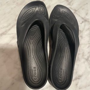 Crocs Women’s Kadee Flip Flop Size 7 Black like new